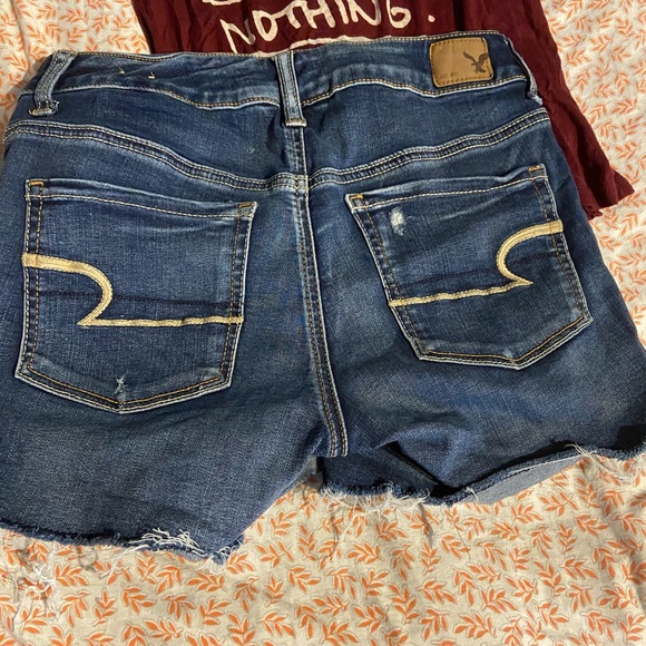 American Eagles 🦅 short size 2 & 👚 both for $25 - Picture 3 of 8